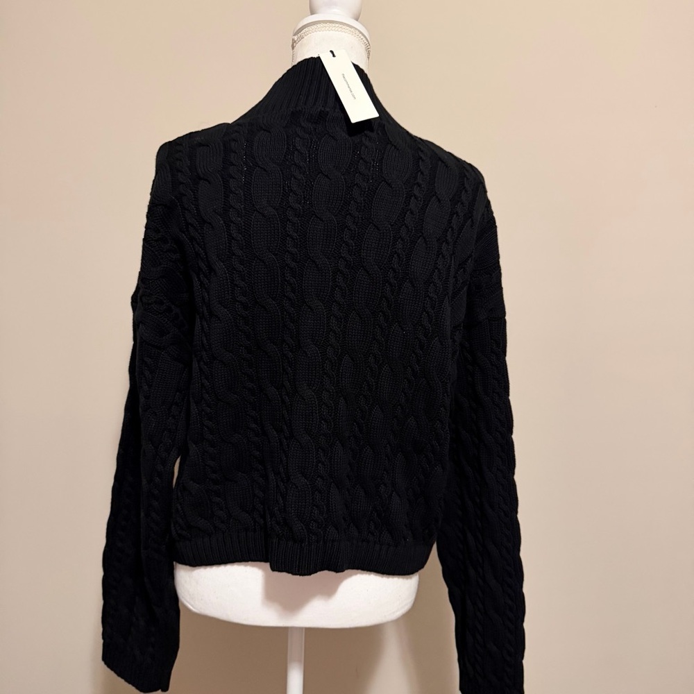 Commense Black Cable-Knit V-Neck Sweater with Keyhole - Picture 7 of 11